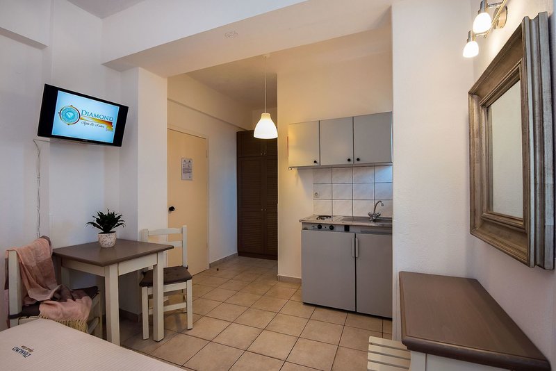 Diamond Apartments & Suites 7