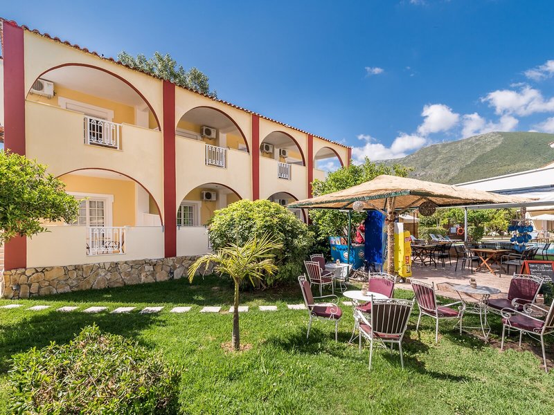 Oscar Villa & Studios 1