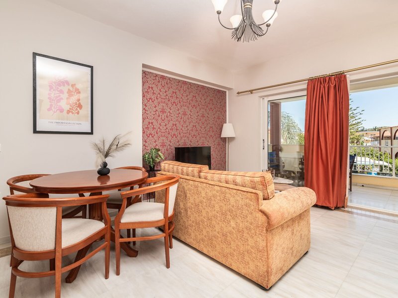 Oscar Villa & Studios 21