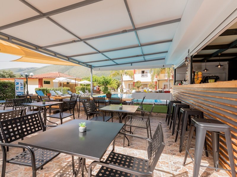 Oscar Villa & Studios 26