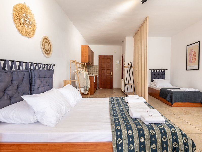 Oscar Villa & Studios 35