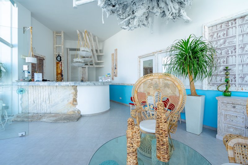 Kouros Home 19