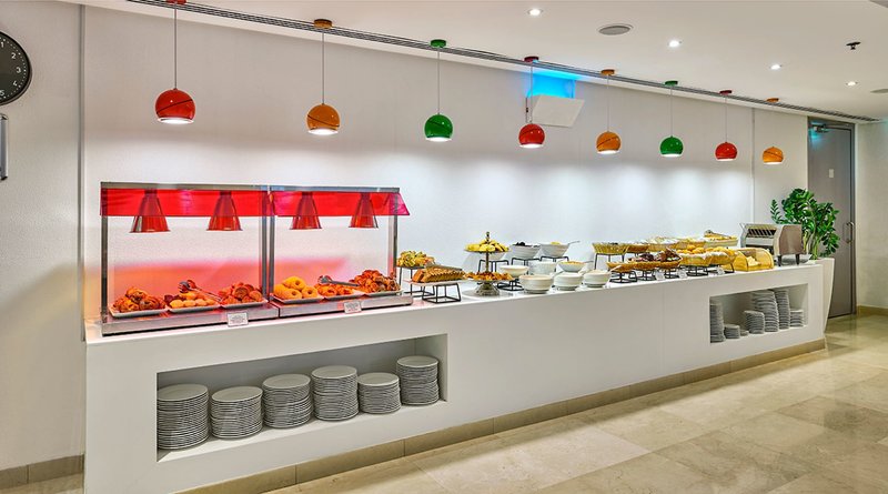 Hawthorn Hotel & Suites by Wyndham JBR 7