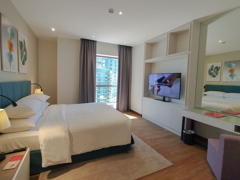 Hawthorn Hotel & Suites by Wyndham JBR 11