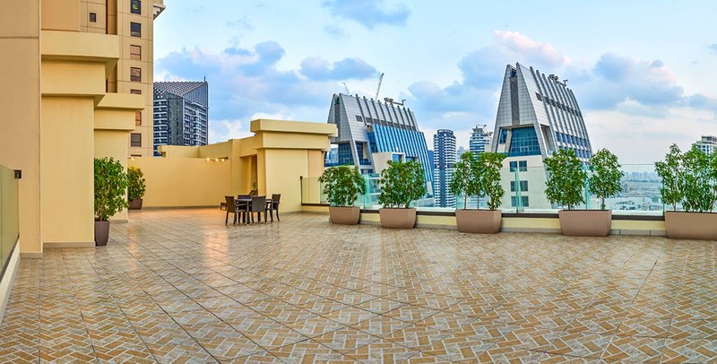 Hawthorn Hotel & Suites by Wyndham JBR 12