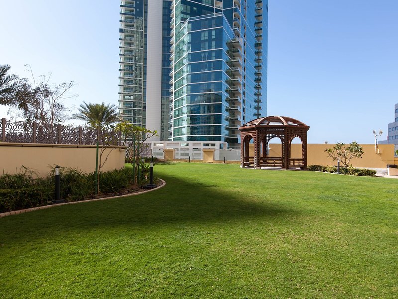 Hawthorn Hotel & Suites by Wyndham JBR 3