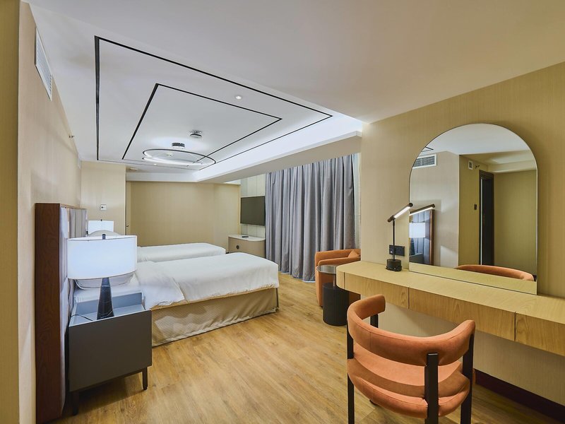Hawthorn Hotel & Suites by Wyndham JBR 50