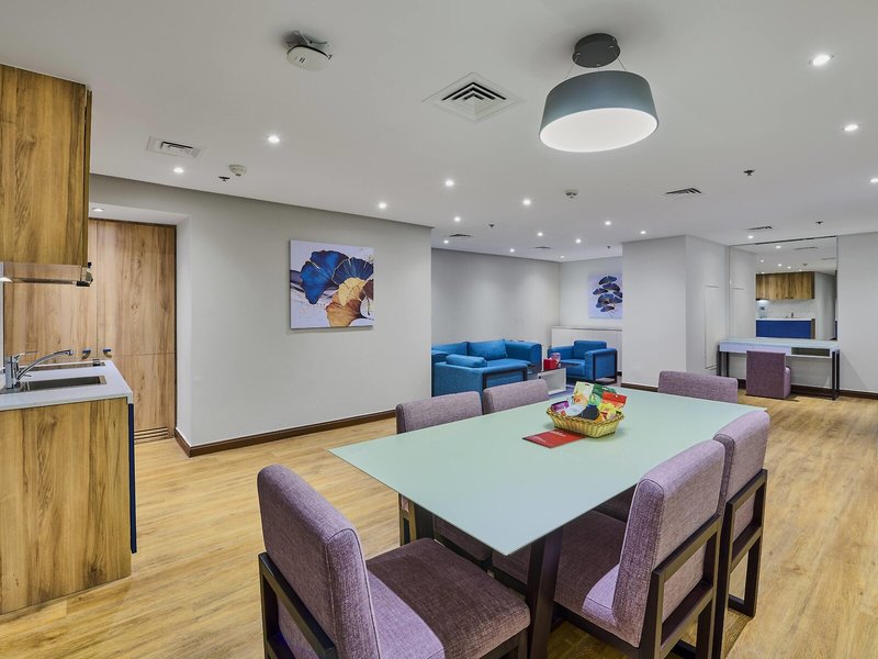 Hawthorn Hotel & Suites by Wyndham JBR 25