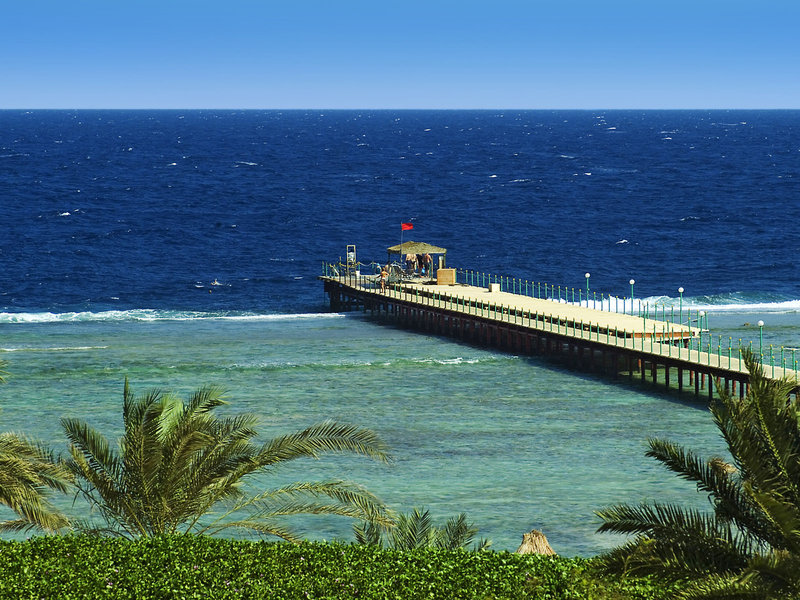 Flamenco Beach & Flamenco Resort 5