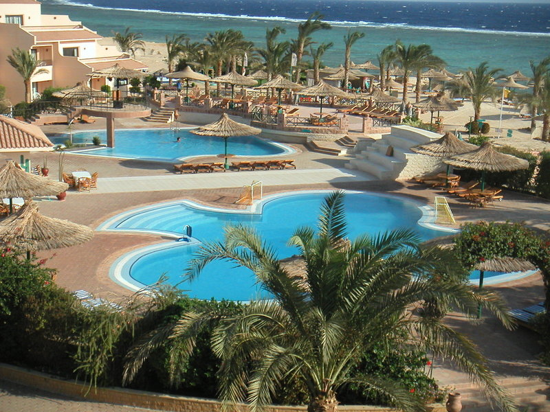 Flamenco Beach & Flamenco Resort 9