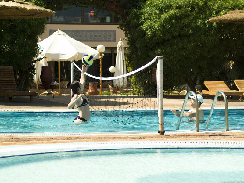 Flamenco Beach & Flamenco Resort 11