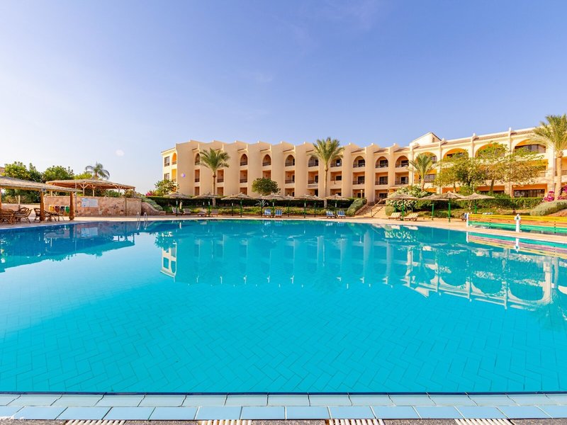 Flamenco Beach & Flamenco Resort 13