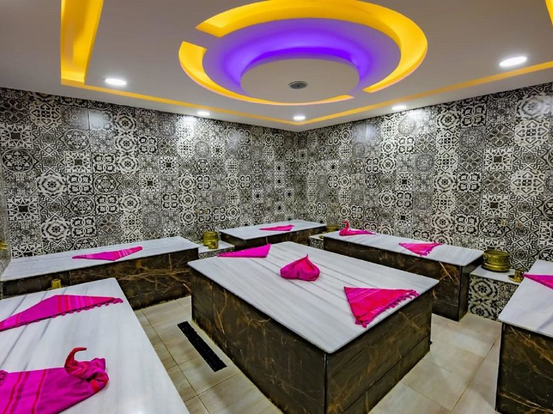 Flamenco Beach & Flamenco Resort 31