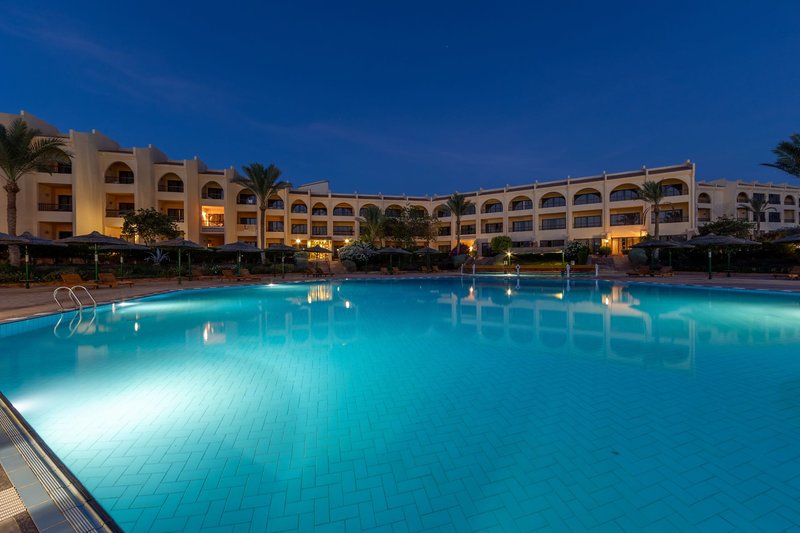 Flamenco Beach & Flamenco Resort 8