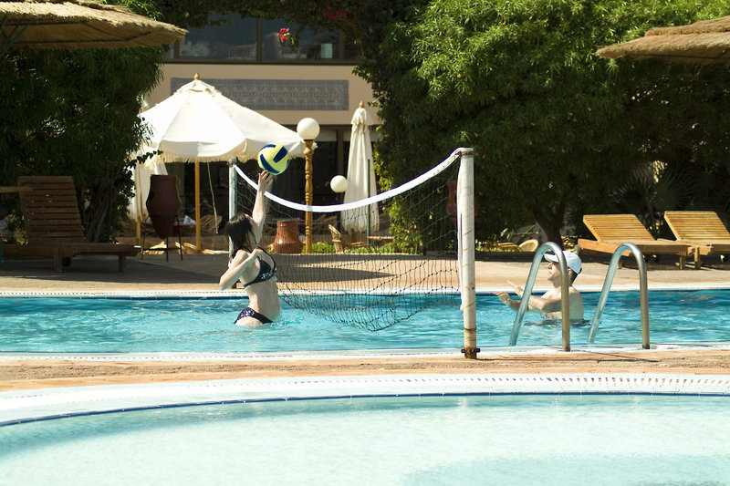 Flamenco Beach & Resort 94