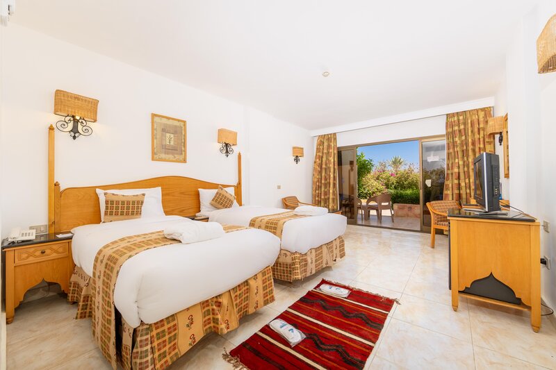 Flamenco Beach & Resort 40