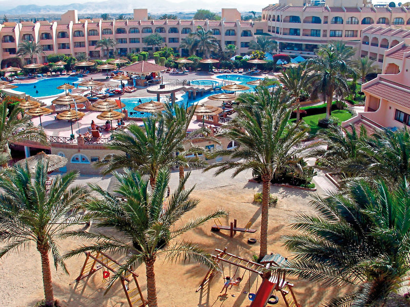 Flamenco Beach & Flamenco Resort 10