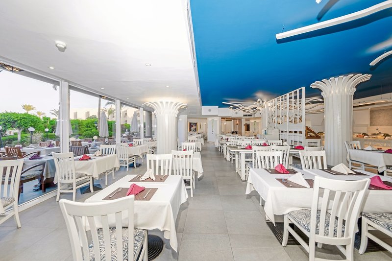 Flamenco Beach & Flamenco Resort 14