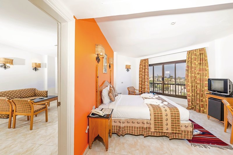 Flamenco Beach & Flamenco Resort 18