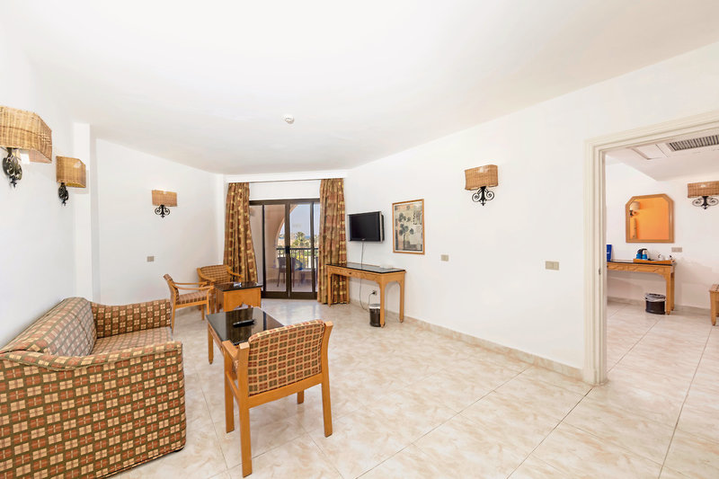 Flamenco Beach & Flamenco Resort 19