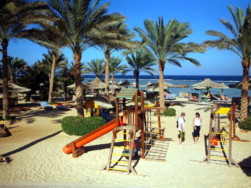 Flamenco Beach & Resort 32