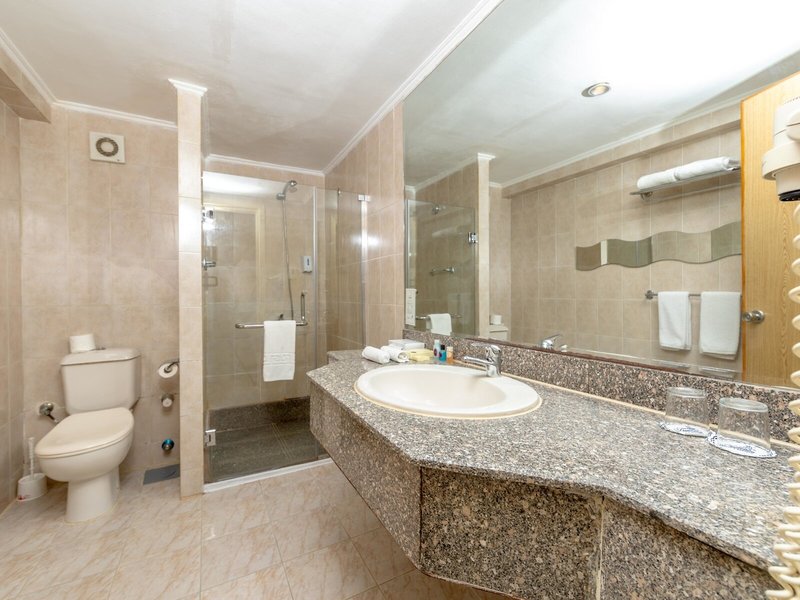 Flamenco Beach & Resort 36