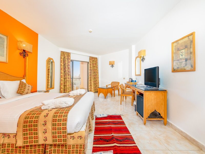 Flamenco Beach & Resort 41