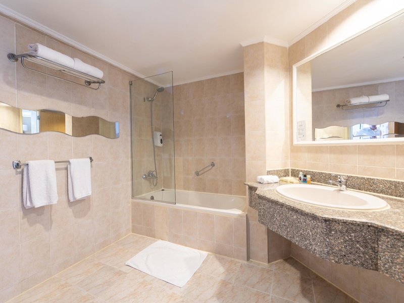 Flamenco Beach & Resort 44