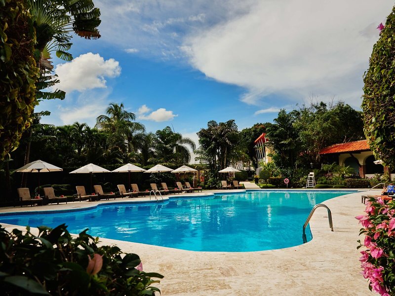 El Embajador A Royal Hideaway Hotel 15 - Outdoor Pool