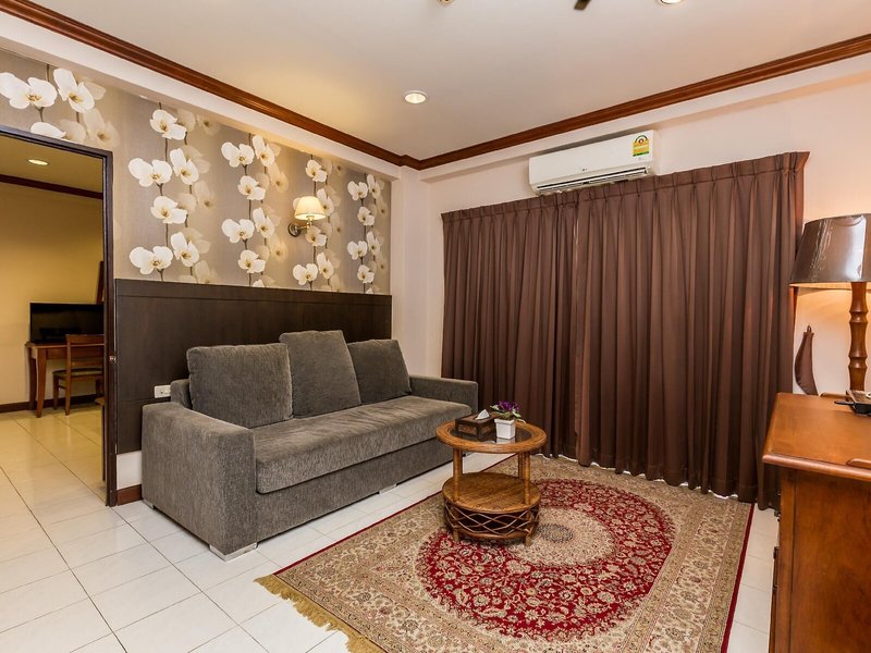 Inn House Hotel 8