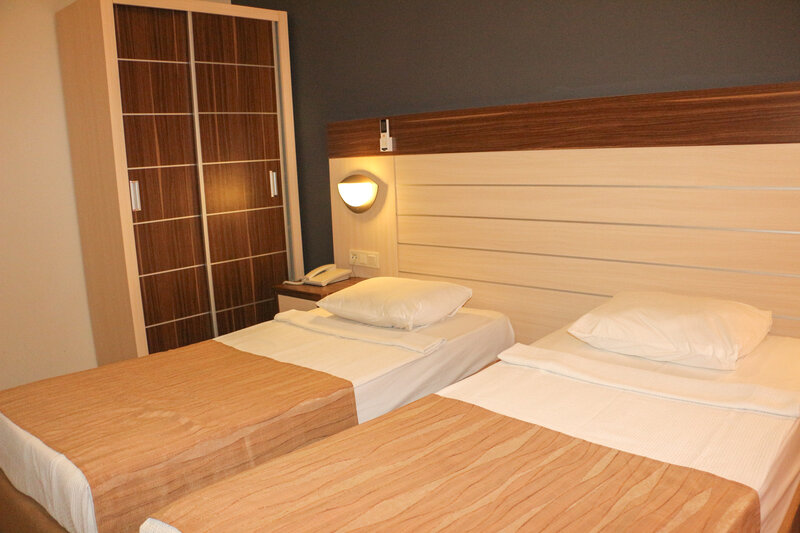 Hawaii Suite Beach Hotel 5