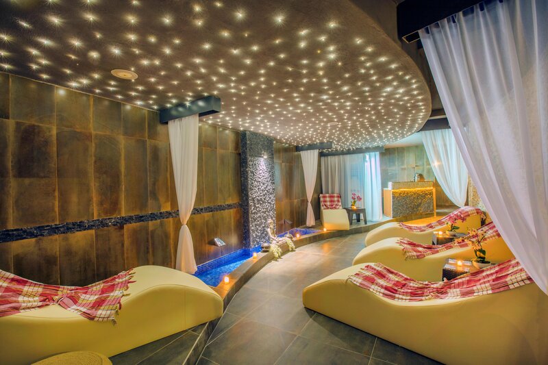 Hawaii Suite Beach Hotel 13
