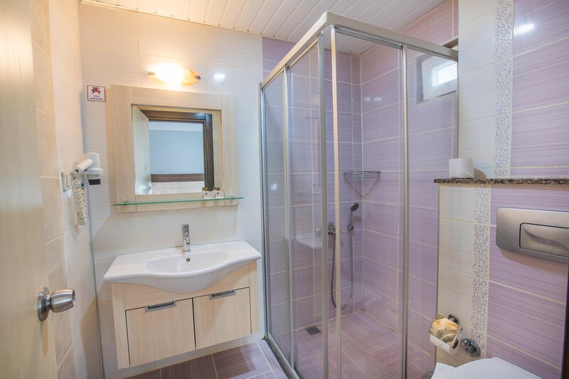 Hawaii Suite Beach Hotel 14