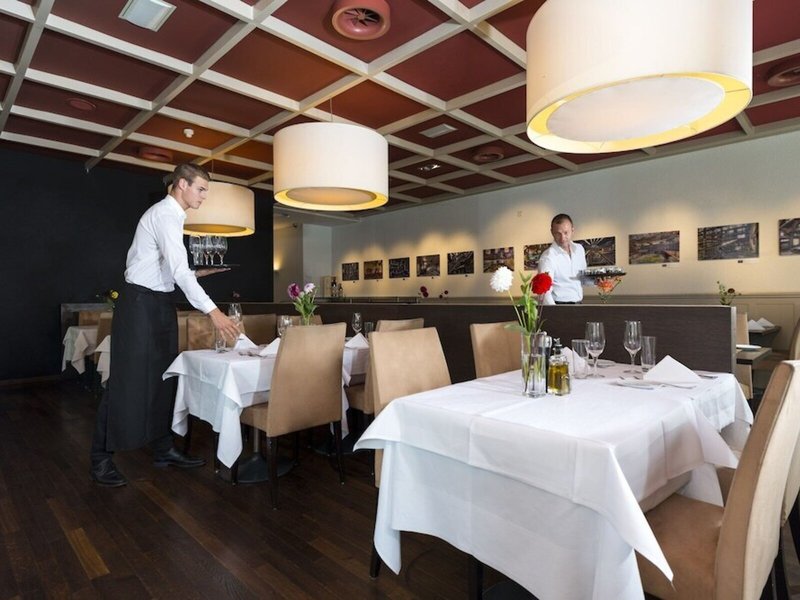 Plattenhof Hotel 13