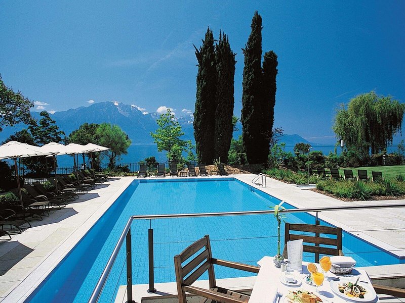 Fairmont Le Montreux Palace 12