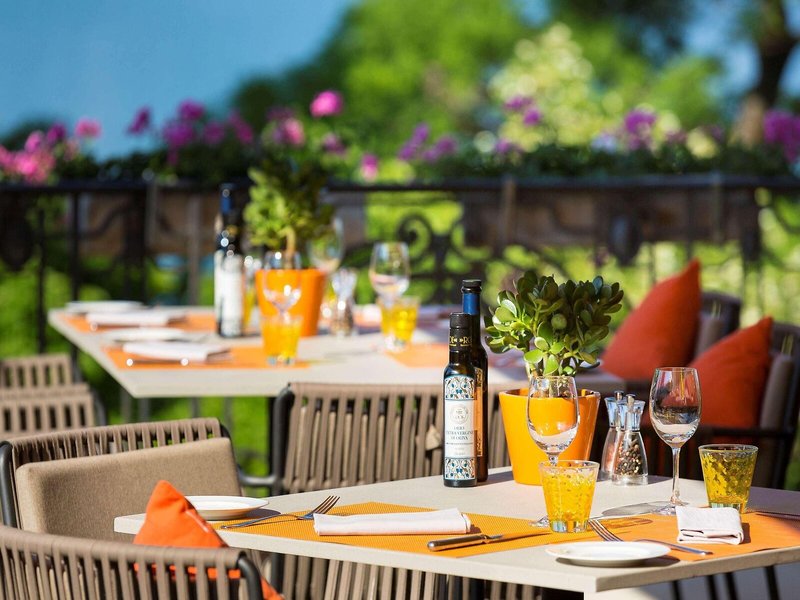 Fairmont Le Montreux Palace 8