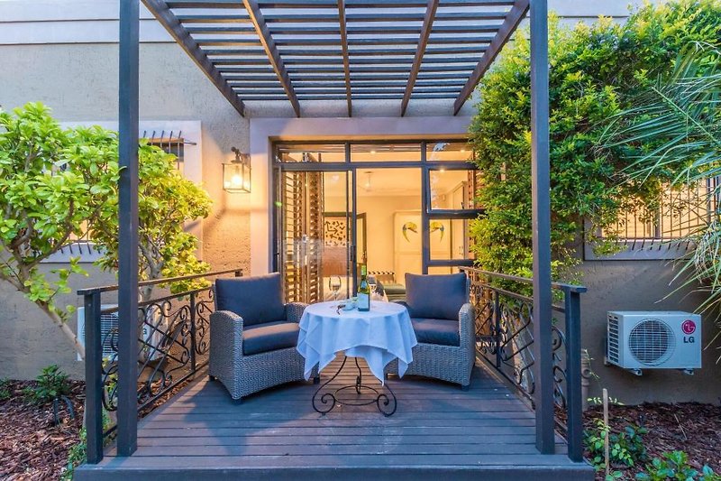 SW1 Luxury Guest Retreat 5