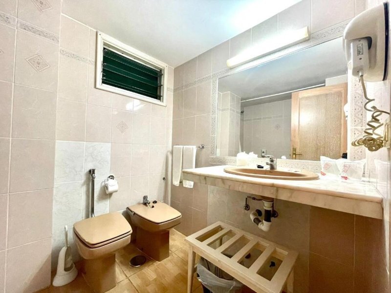 Park Plaza & Tropical - Park Plaza 39