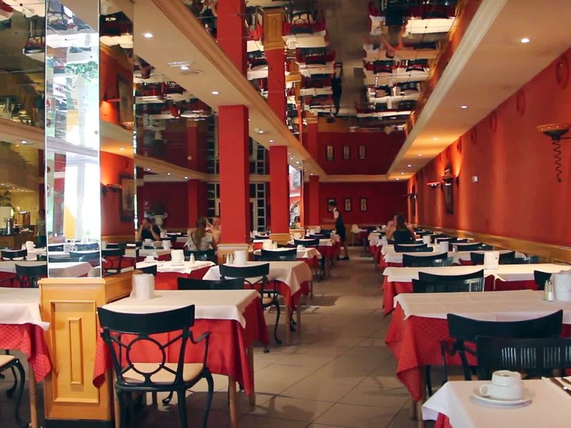 La Quinta Park Suites 15