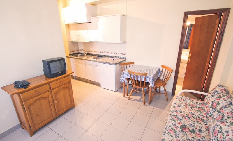 RF Apartamentos Bambi 3