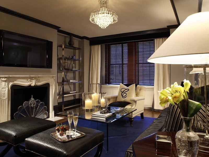 The Carlyle 22