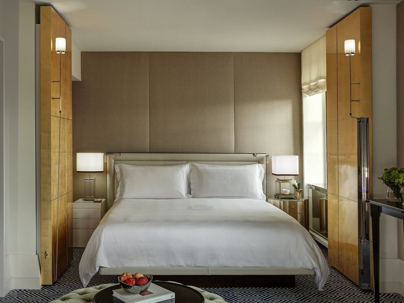 The Carlyle 24