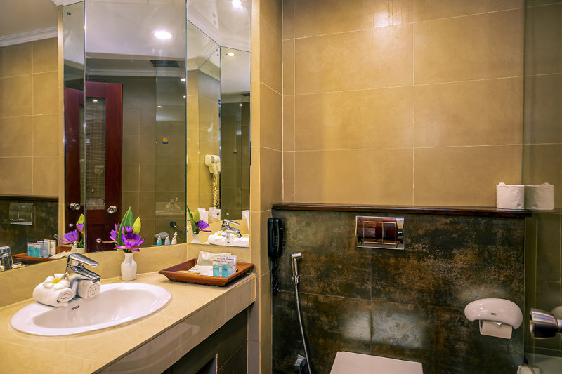 Tangerine Beach Hotel 5