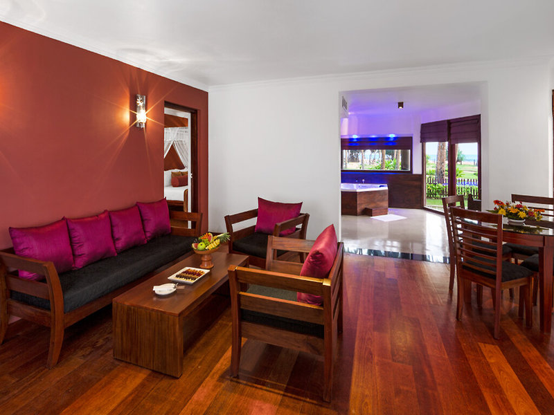 Tangerine Beach Hotel 8