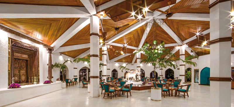 Tangerine Beach Hotel 12