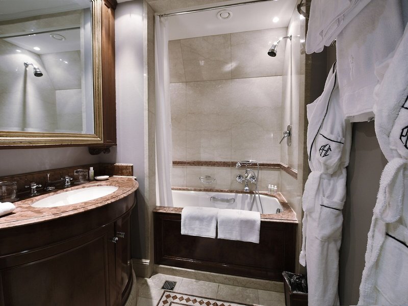 Patrick Hellmann Schlosshotel 44