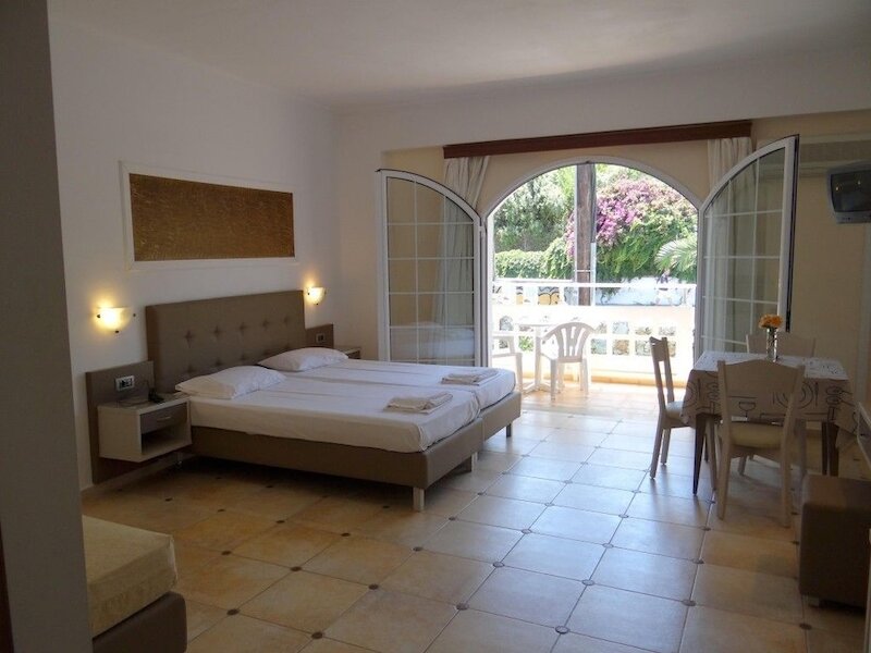 Perla Beach 18