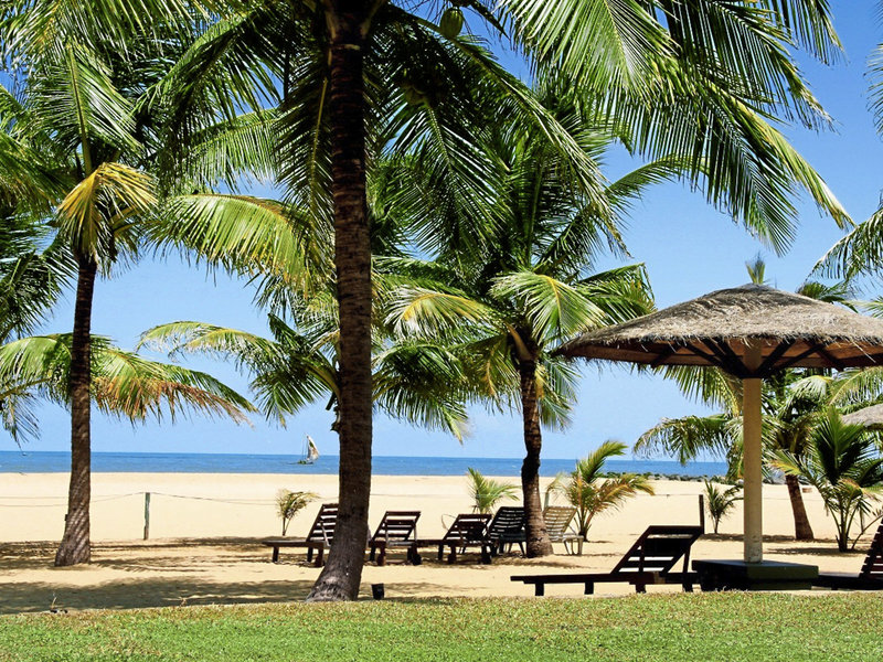Goldi Sands 6