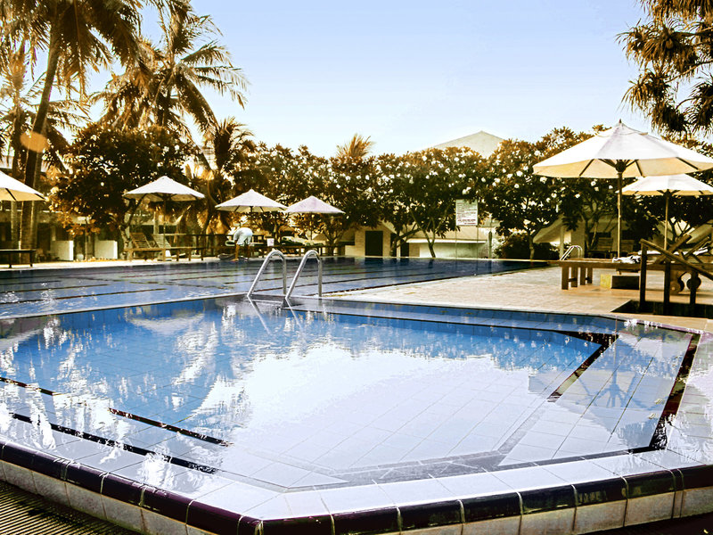 Goldi Sands 12