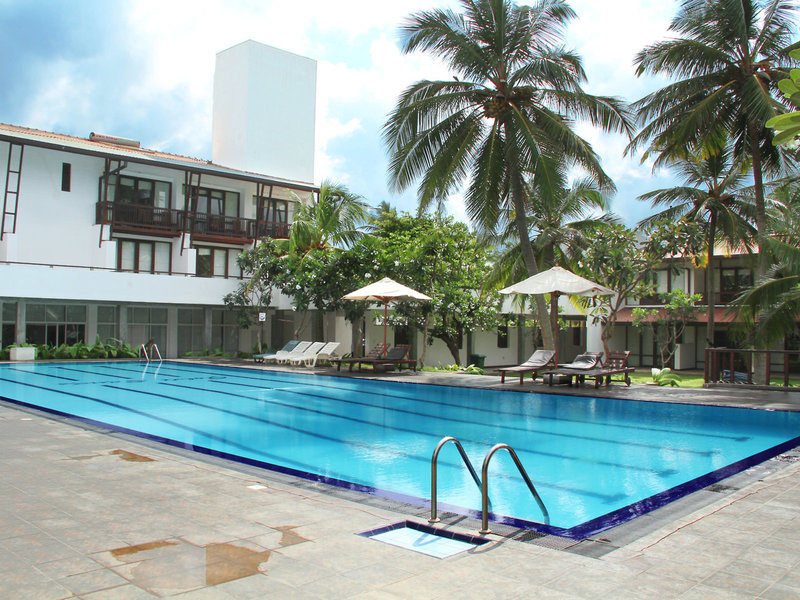 Goldi Sands 15